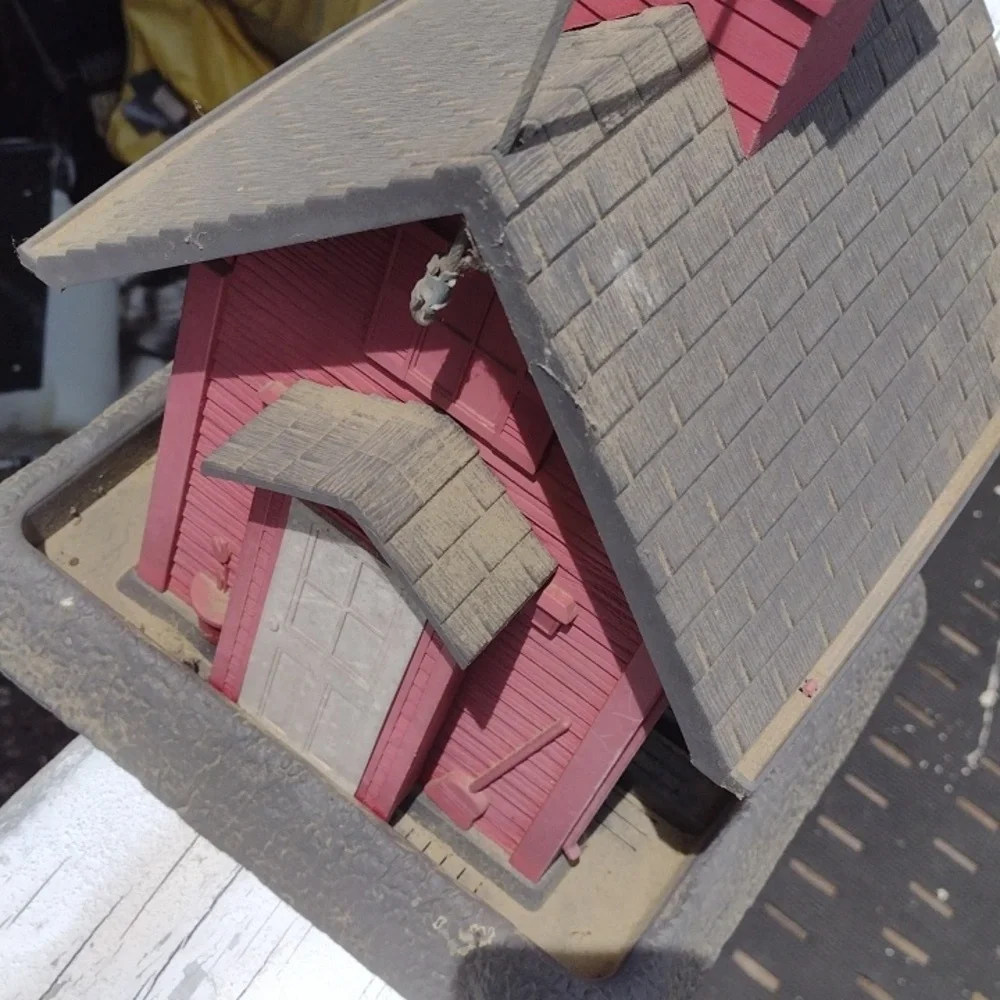 Rustic Red Bird House /Feeder - Picture 2 of 5